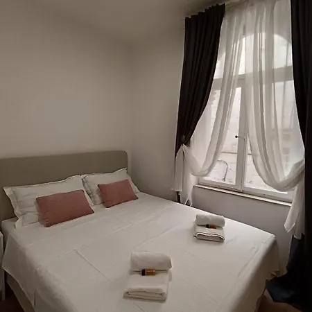 Apartamento Old Town Mak